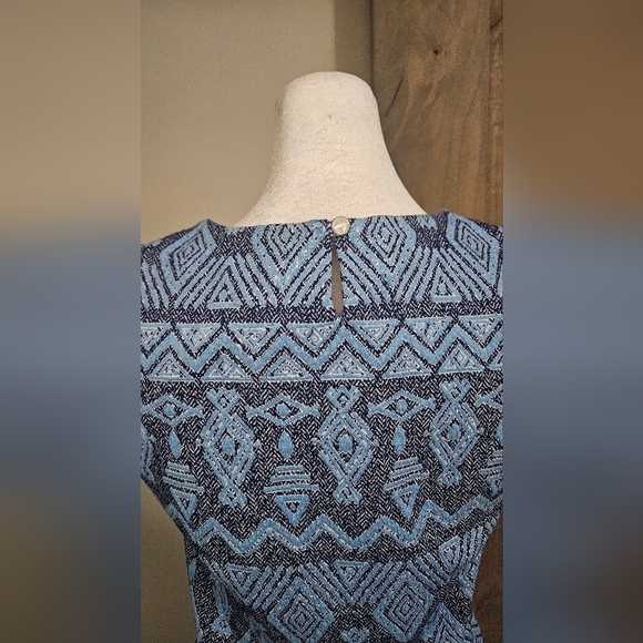 J. MCLAUGHLIN Tania Sleeveless Crewneck Jaquard Fitten Top In Navy/blue. XS - Picture 9 of 10